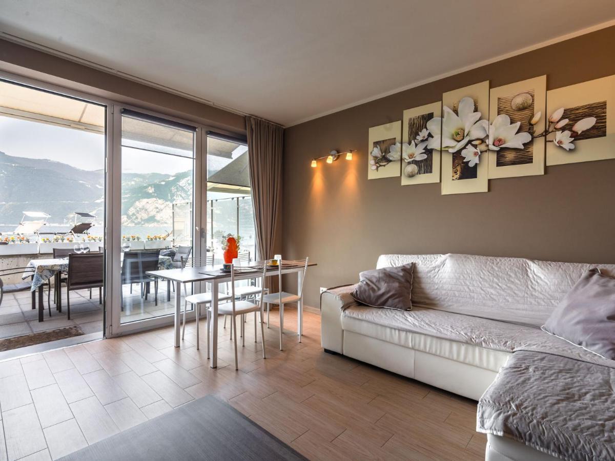 Belvilla By Oyo Casa Giada Marone Exterior photo